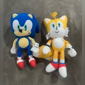 Sonic and Tails plush set